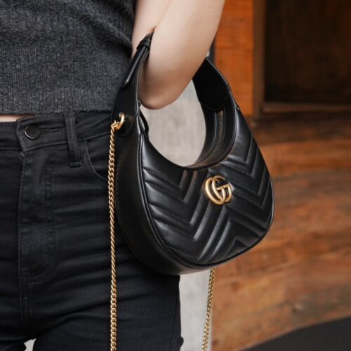 구찌 GG 마몽 하프문 쉐입 미니백 블랙 699514