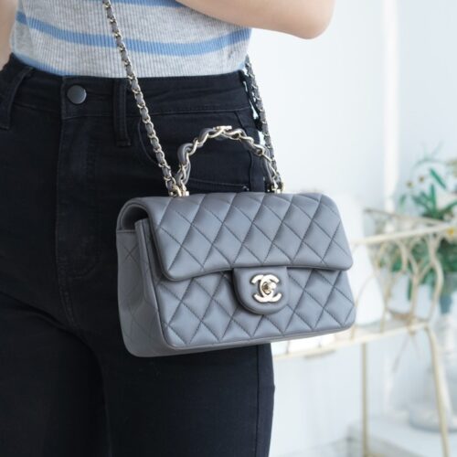 팬더샵 샤넬 23K 탑 핸들 클래식 플랩백 다크 그레이