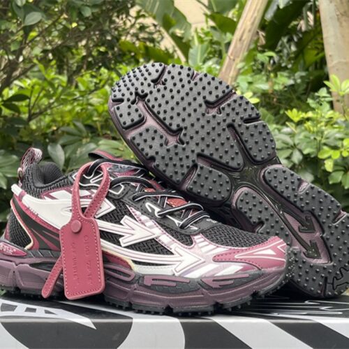 오프화이트 버건디 & 화이트 비 라이트 백 스니커즈