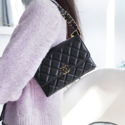 팬더샵 샤넬 23K 19 카프스킨 더블 포켓 체인 플랩백 AP3572