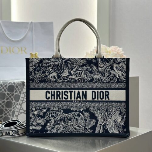 디올 미디엄 북 토트백 트왈 드 주이 리버스 자수