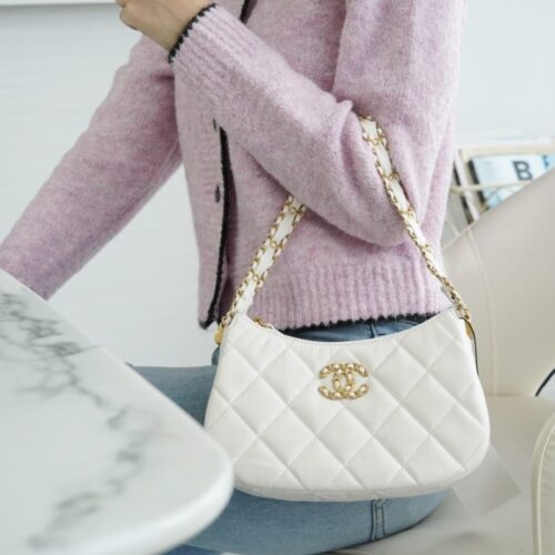 팬더샵 샤넬 23K 클래식 호보백 라지 화이트