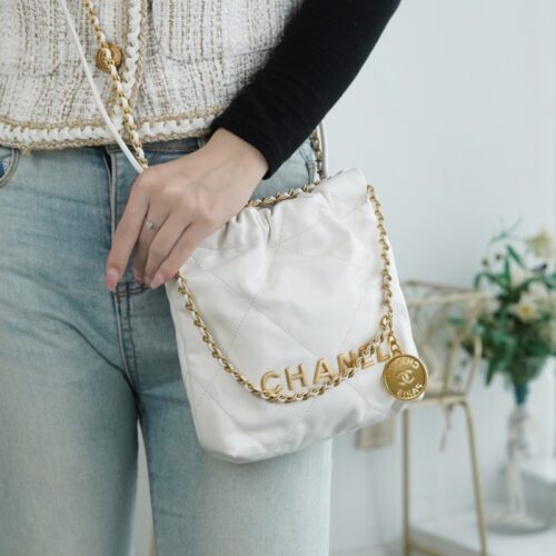 팬더샵 샤넬 23SS 22백 미니 화이트