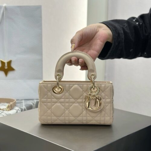 디올 마이크로 레이디 디조이 백 베이지