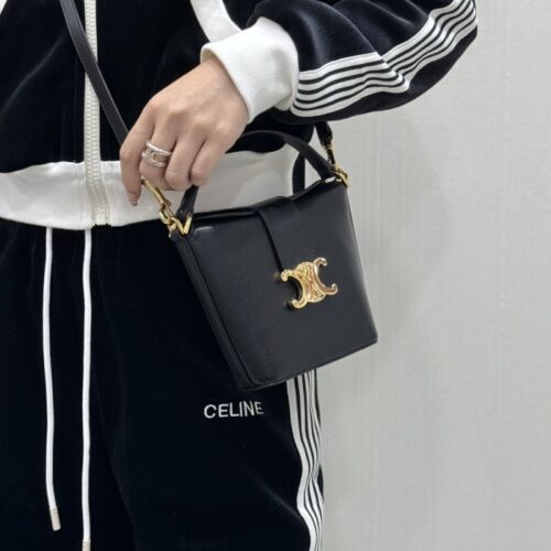 셀린느 미니 버킷 트리옹프 스무스 카프스킨 블랙