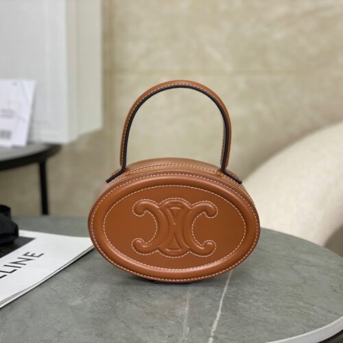 셀린느 트리오페 오벌 펄스 핸드백 탄 198613