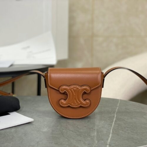 셀린느 스무스 카프스킨 미니 베사체 트리옹프 백 탄 10J303