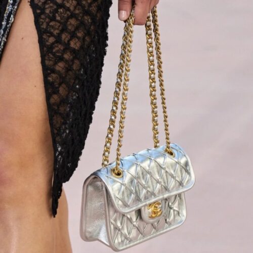 샤넬 25SS 미니 플랩 백 메탈라이즈드 브레이디드