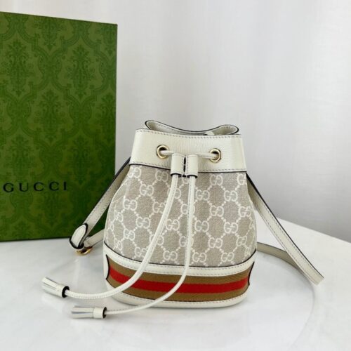 구찌 오피디아 미니 GG 버킷백 화이트