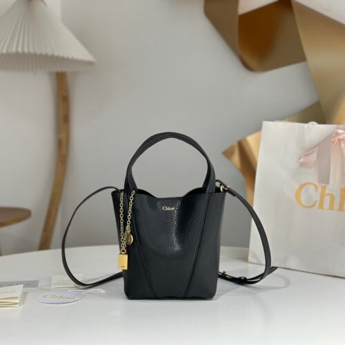 끌로에 그레인드 레더 스핀 스몰 토트백 클레이 블랙