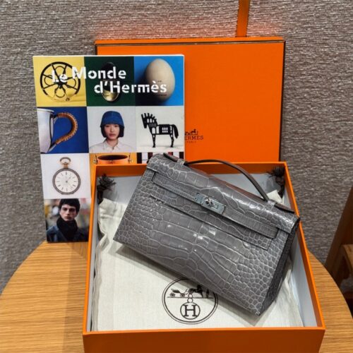 올수공 에르메스 미니 켈리 포쉐트 Gris Ciment 악어 가죽 실버 하드웨어