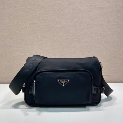최고퀄 프라다 미디엄 리나일론 및 사피아노 가죽 숄더 백 블랙 2VH192