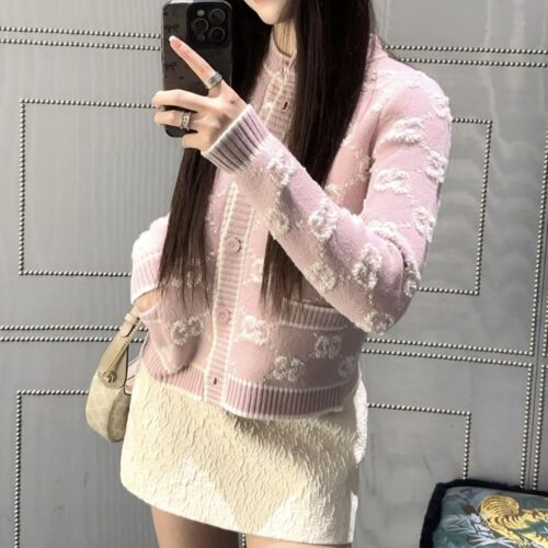 구찌 GG 울 부클레 자카드 가디건 라이트 핑크 화이트