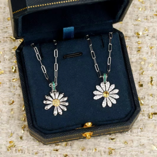 제이콥앤코 x 피스마이너스원 GD 지디 콜라보 데이지 팬던트 목걸이 Jacob & Co